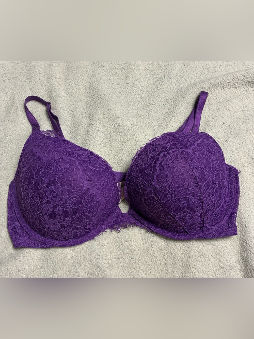 Victoria's Secret Women's Very Sexy Purple Lace Push Up Bra Size 36D